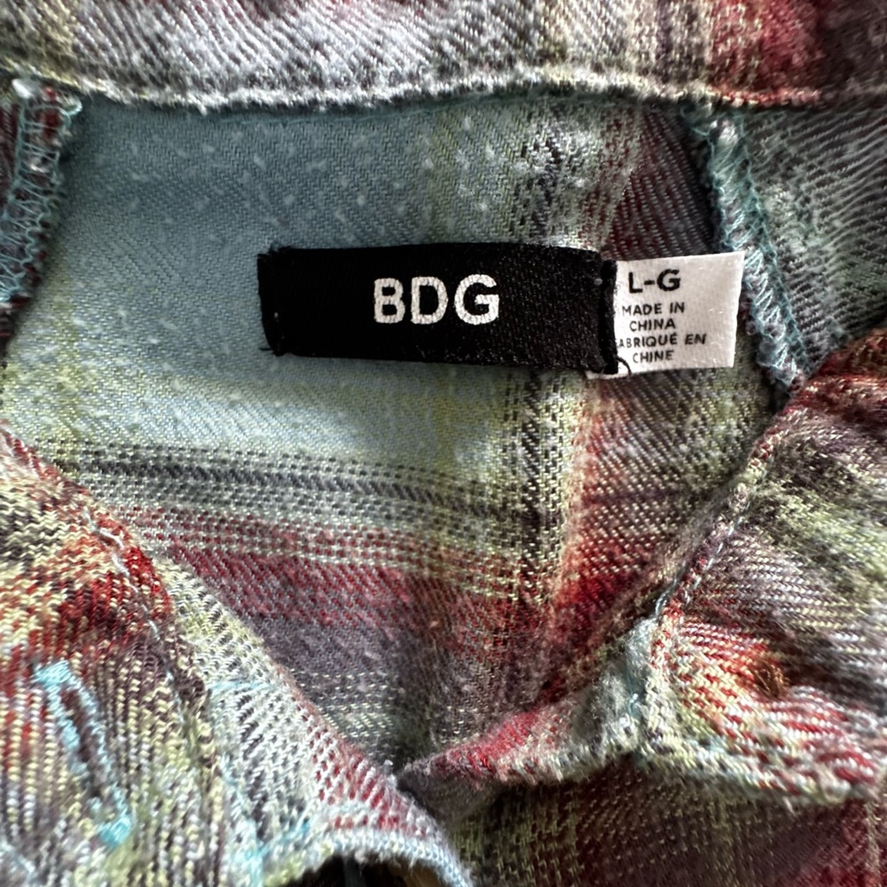 BDG Oversized Plaid Button Down Shirt Grunge Flannel L - Picture 6 of 6